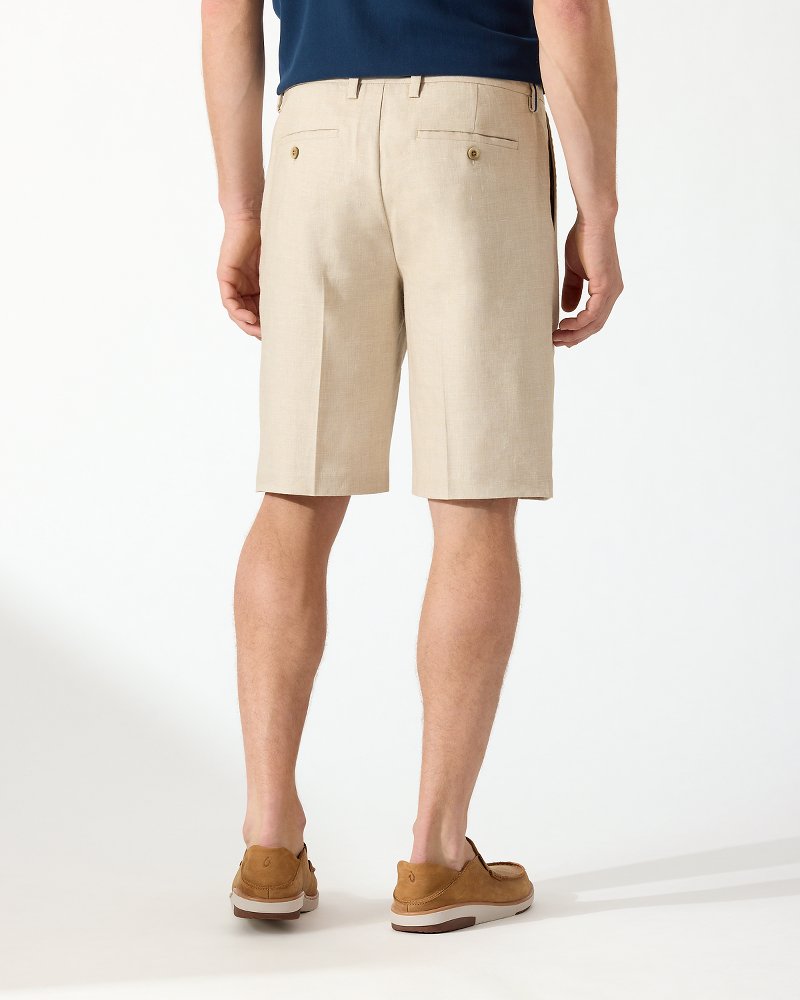 Tommy Bahama | Latigo Beach Linen-Blend Pleated 10-Inch Shorts / Stone Khaki