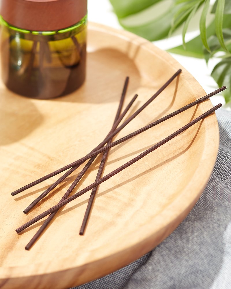 Tommy Bahama | Reed Diffuser Refill Tube / Multicolor