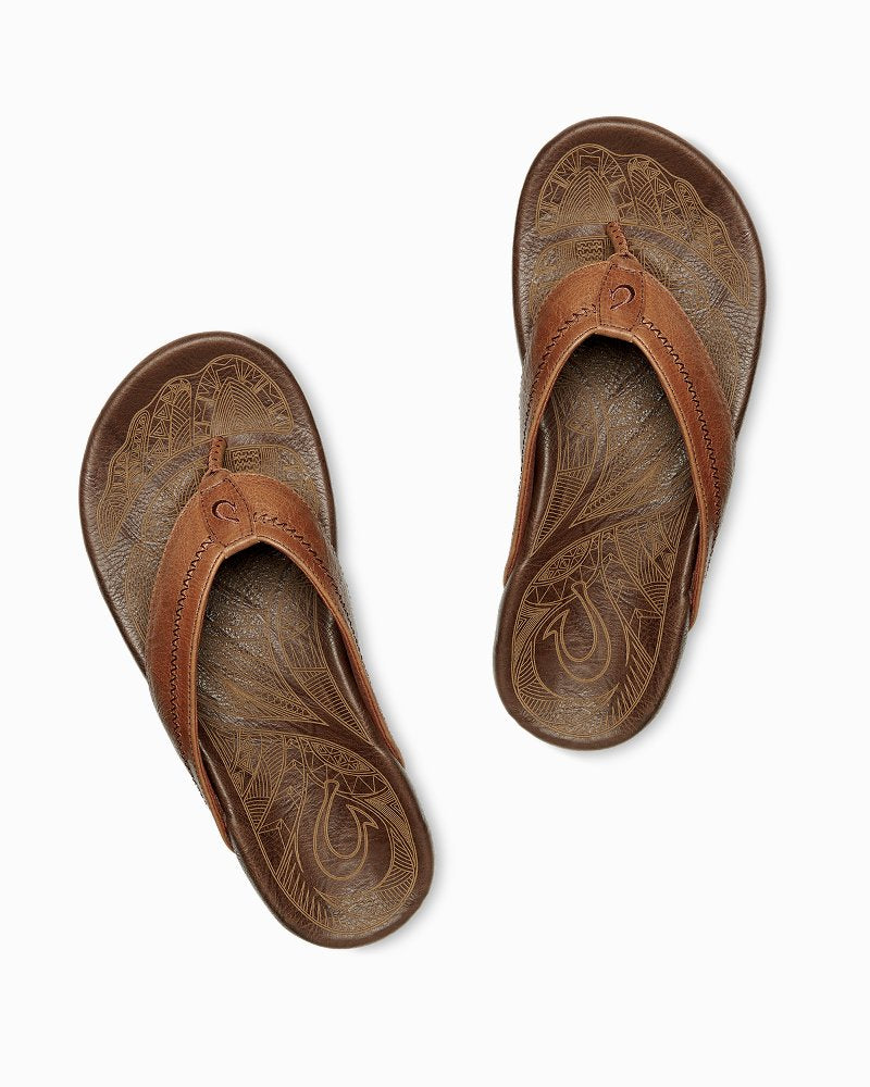 Tommy Bahama | OluKai® Hiapo Sandals / Rum
