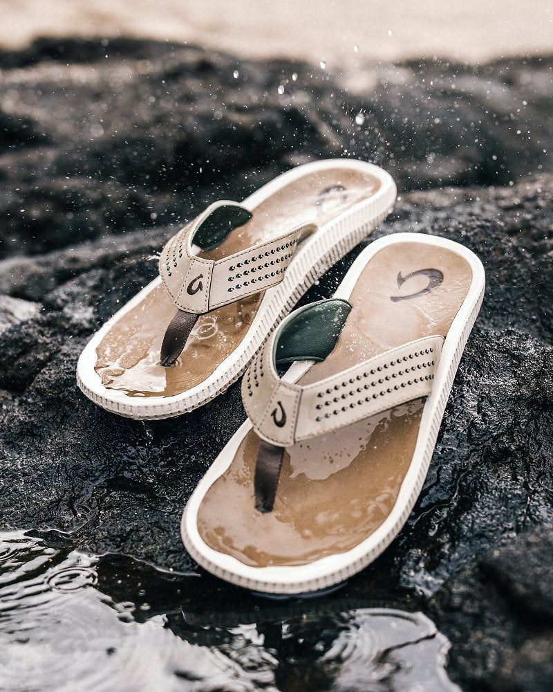 Tommy Bahama | OluKai® Ulele Sandals / Clay
