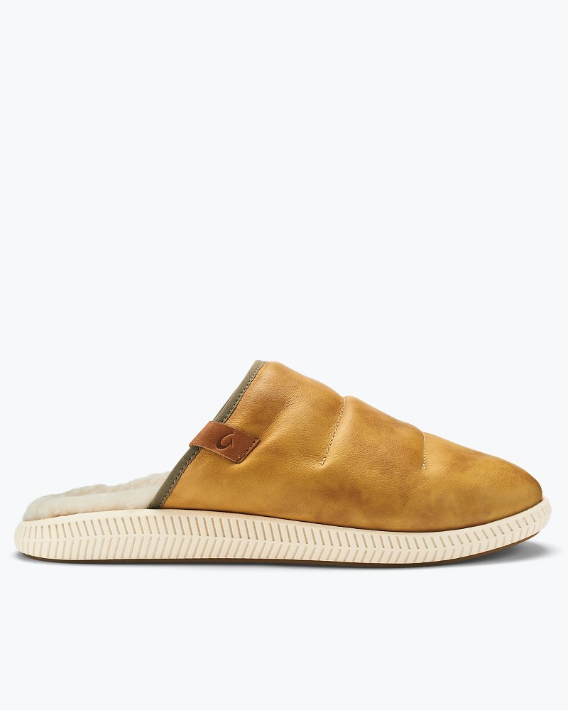 Tommy Bahama | OluKai® Mua 'Ili Scuff Slippers / Golden Sand