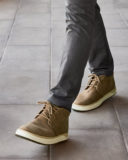 Tommy Bahama | OluKai® Papaku 'Ili Chukka Boots / Mustang