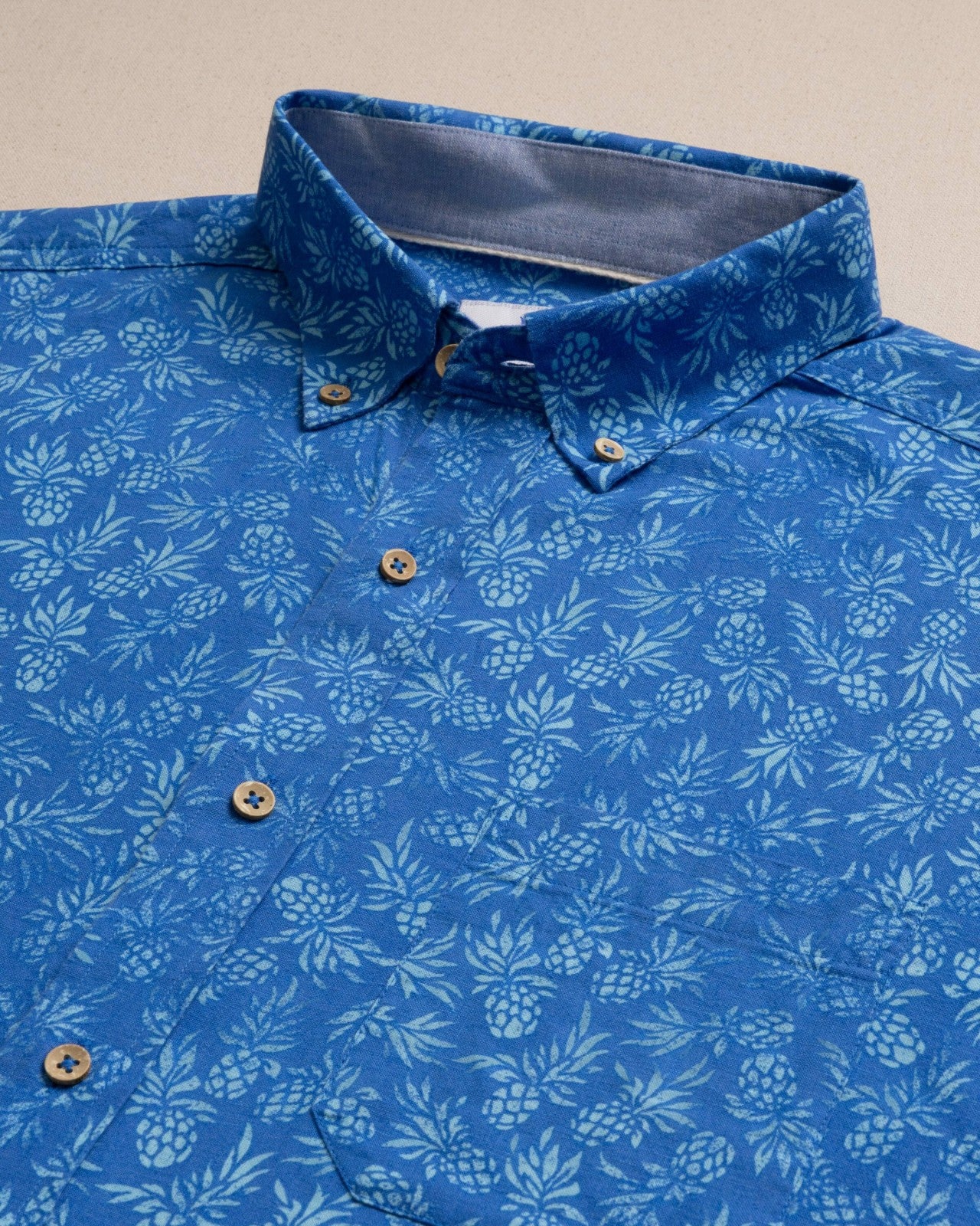 Southern Tide Pineapple Parade Short Sleeve Sport Shirt For Men|Sale
