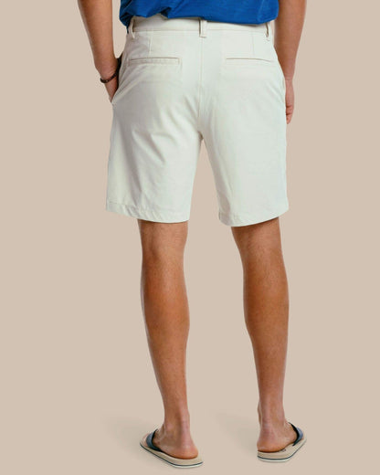 Southern Tide brrr°®-die 8 Inch Performance Golf Short - Stone For Men