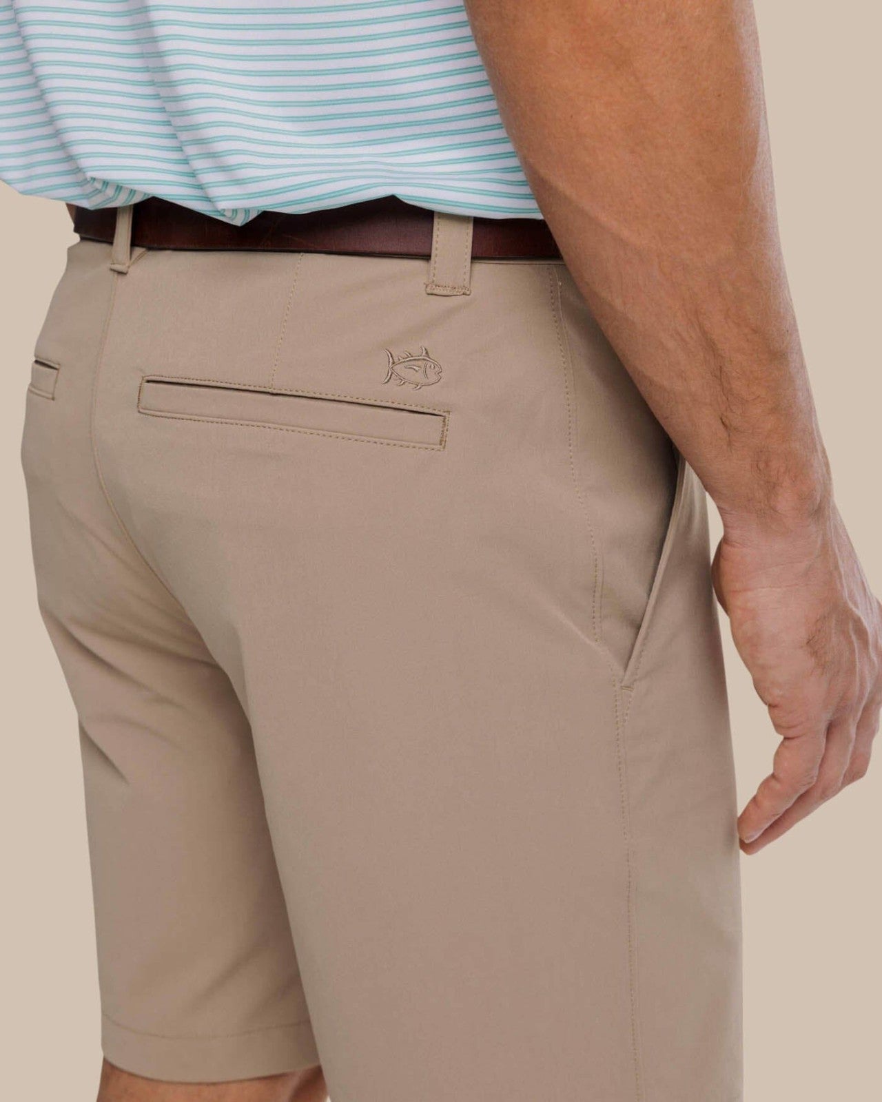 Southern Tide brrr°®-die 8 Inch Performance Golf Short - Khaki For Men