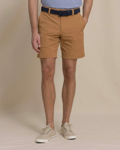 Southern Tide brrr°®-die 8" Performance Short - Hazelnut Khaki For Men