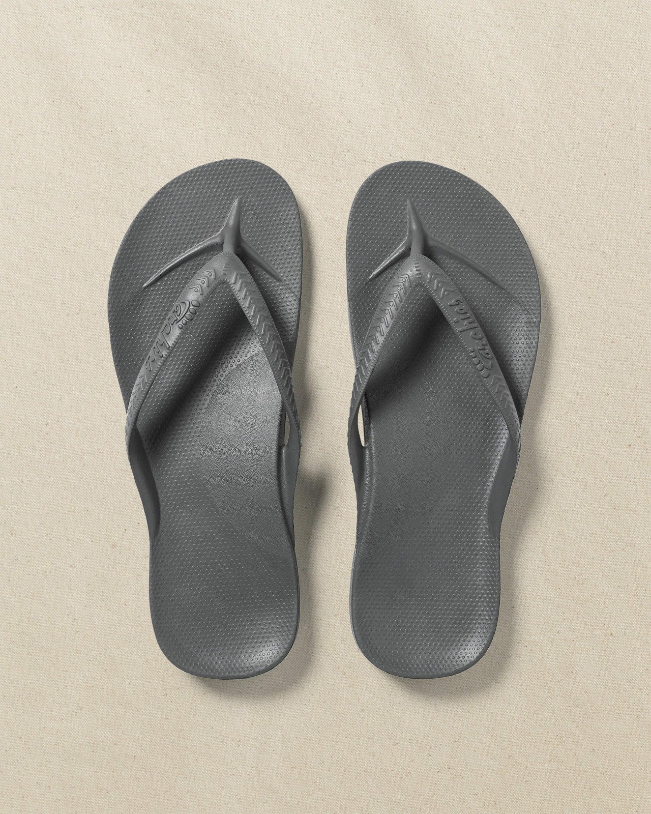 Southern Tide Archies Charcoal Arch Support Flip Flop For Men|Women|Home