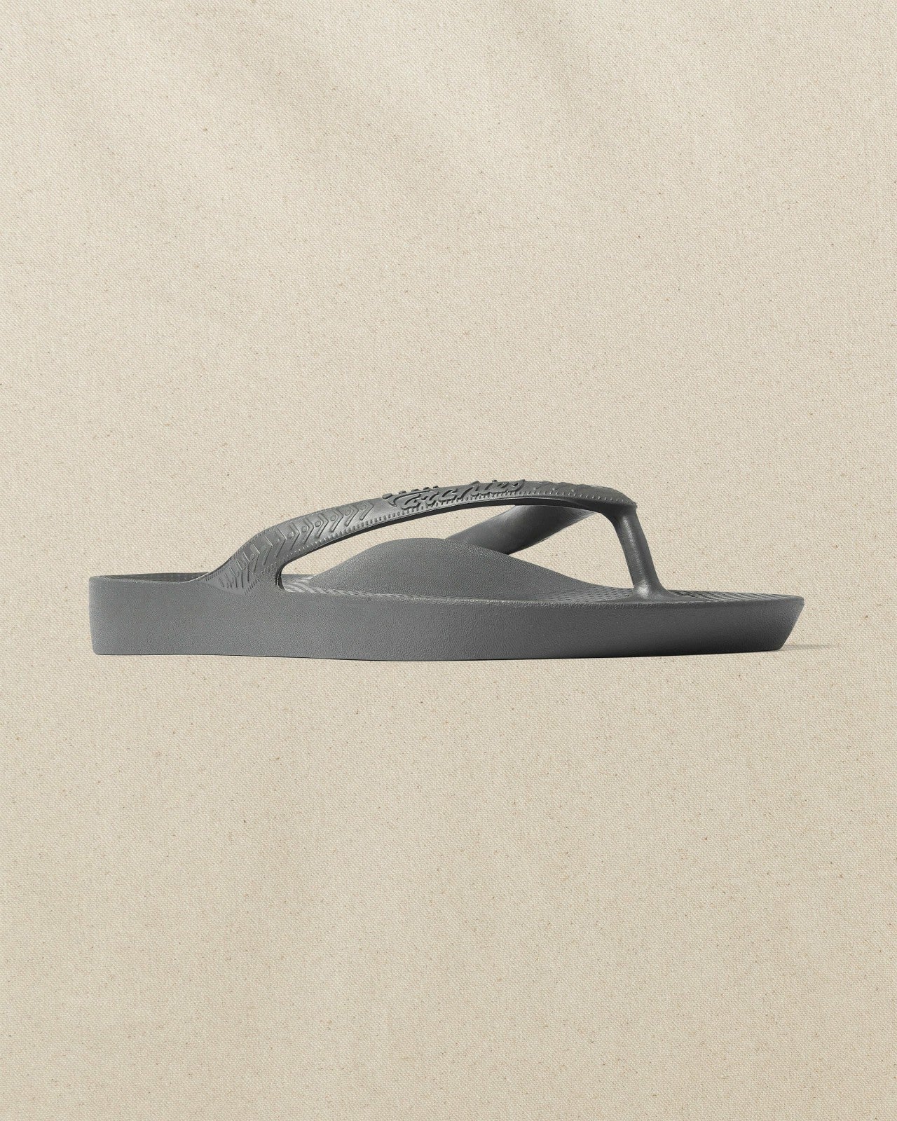 Southern Tide Archies Charcoal Arch Support Flip Flop For Men|Women|Home