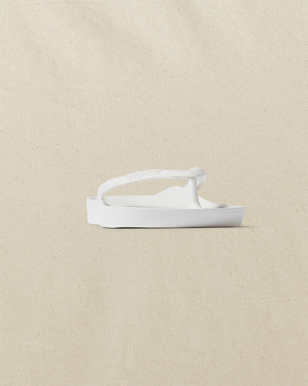 Southern Tide Archies Classic White Arch Support Flip Flop For Men|Women|Home