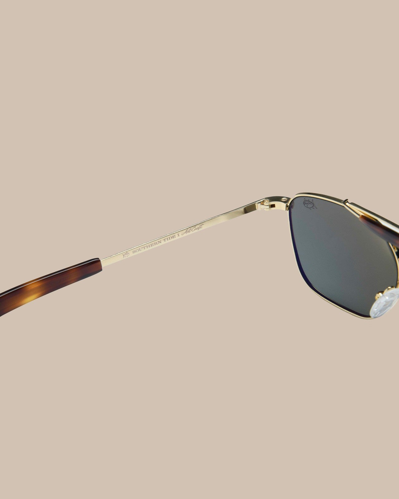 Southern Tide Quarter Deck Aviator Sunglasses For Men|Women|Home