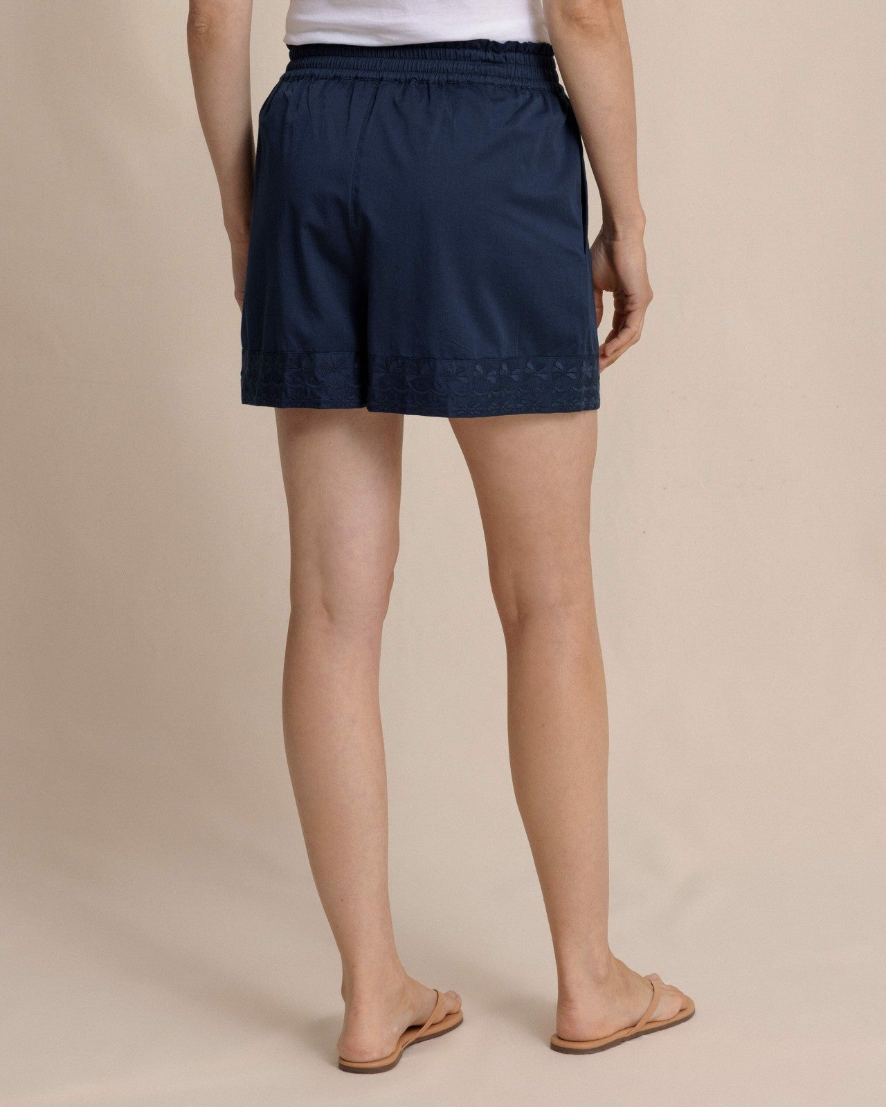 Southern Tide Nance Embroidered Shorts For Women|Sale