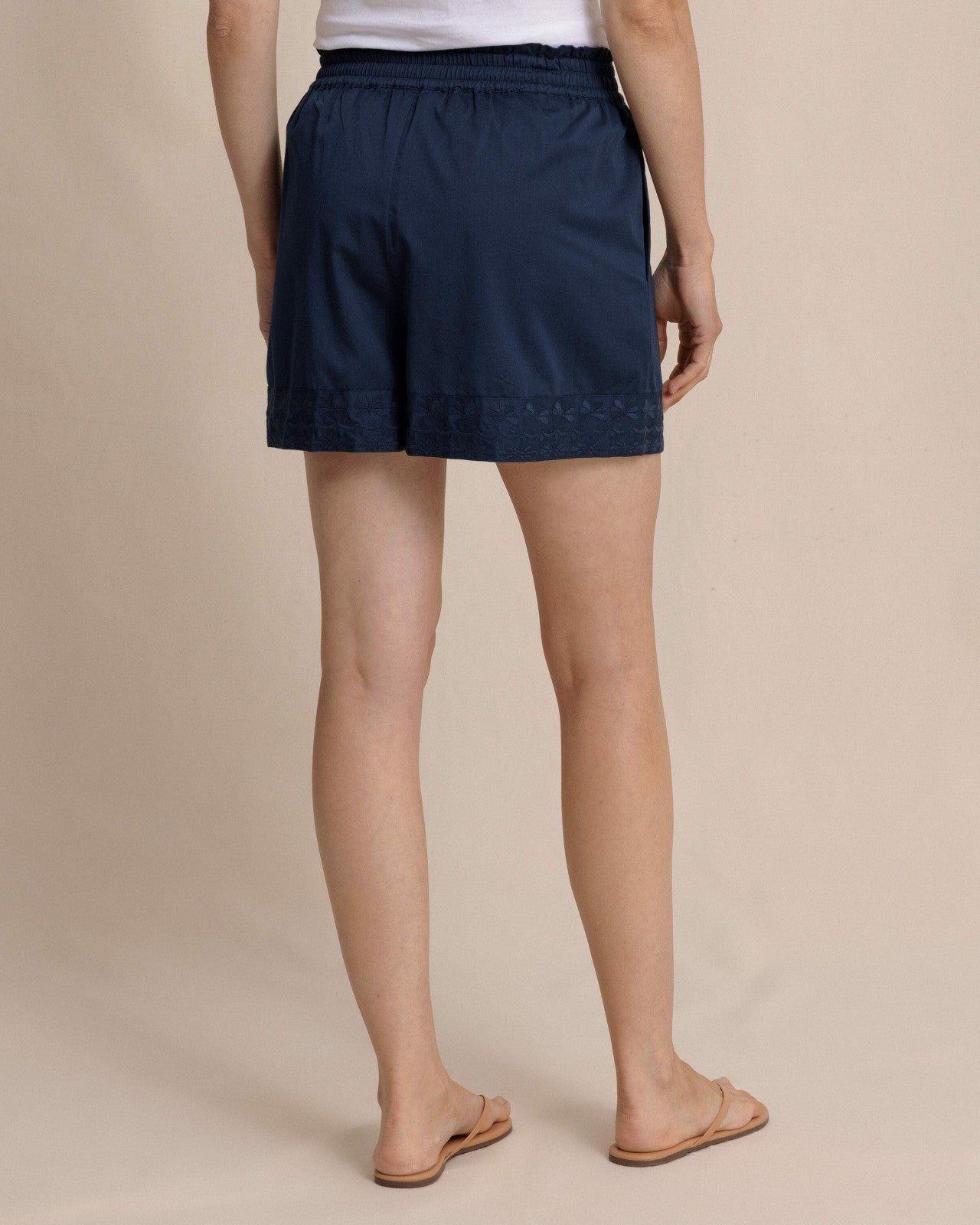 Southern Tide Nance Embroidered Shorts For Women|Sale