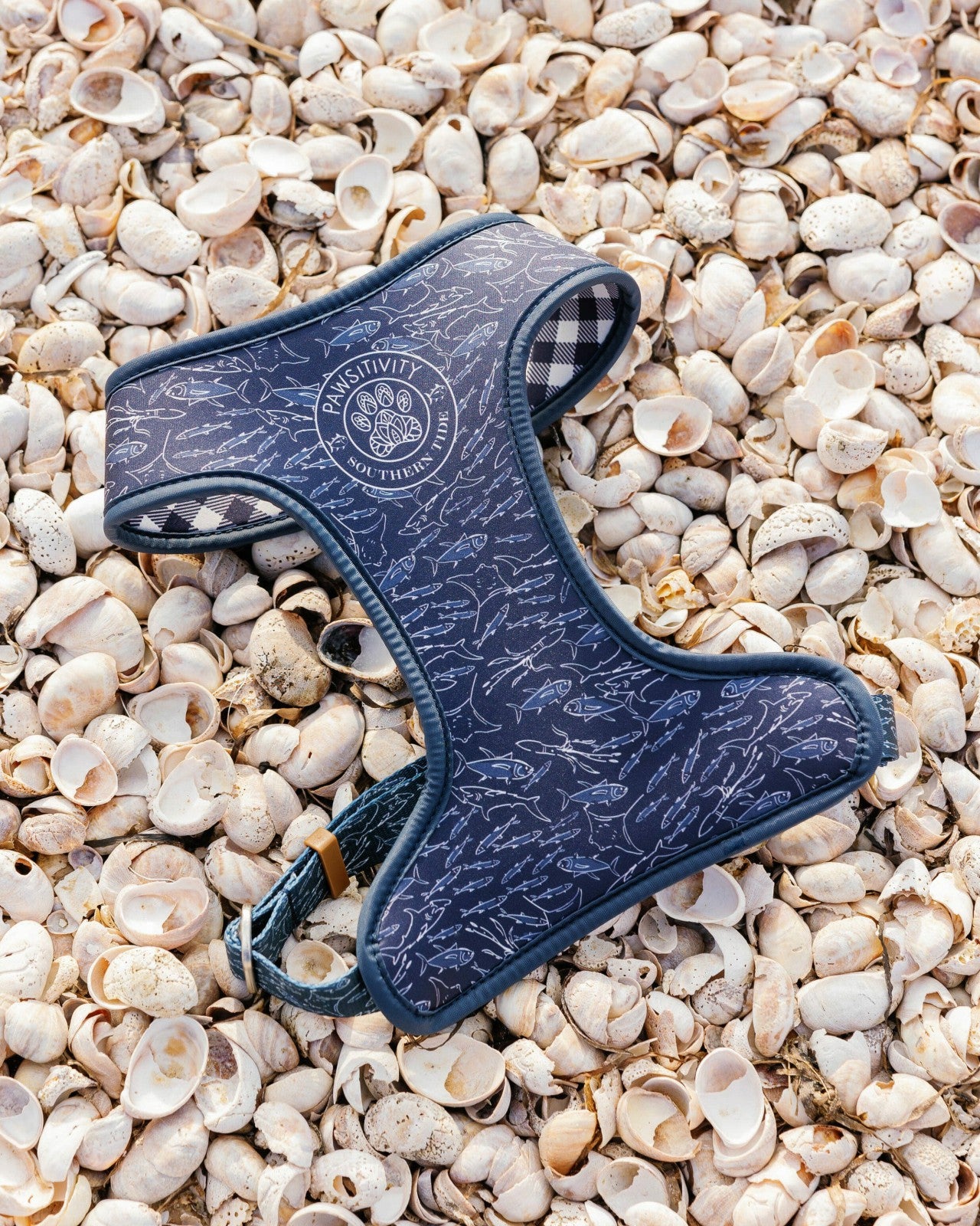 Southern Tide ST x Pawsitivity Schooling Fish Dog Harness For Home