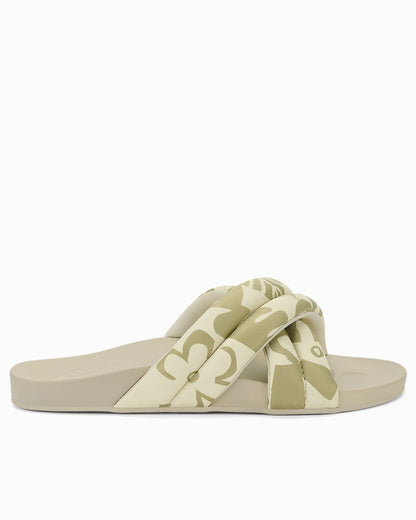 Tommy Bahama | OluKai® Hila Sandals / Bubbly