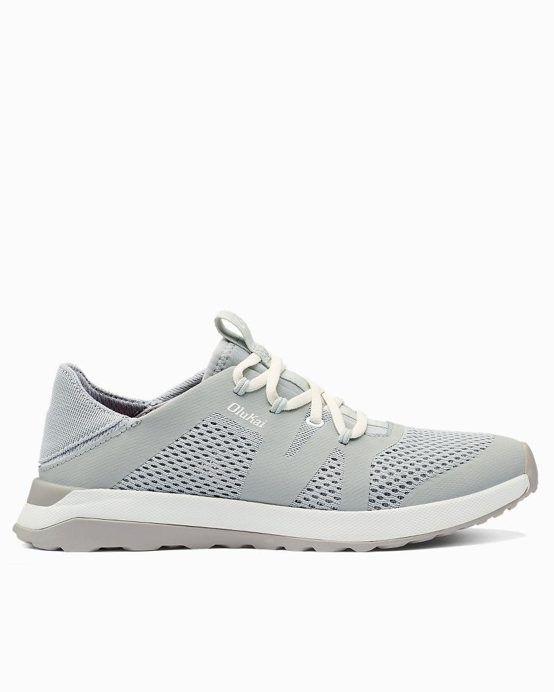 Tommy Bahama | OluKai® Huia Sneakers / Pale Grey