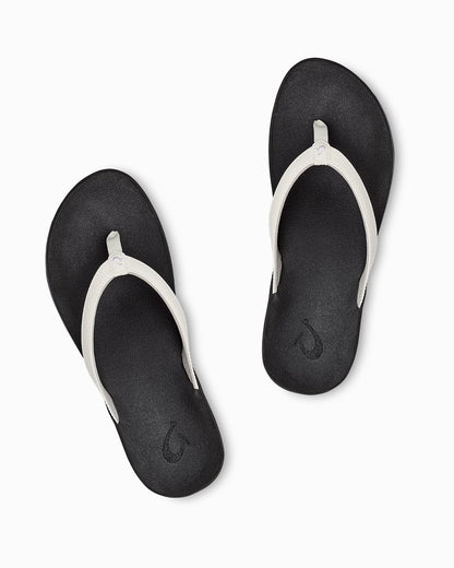 Tommy Bahama | OluKai® Puawe Sandals / White