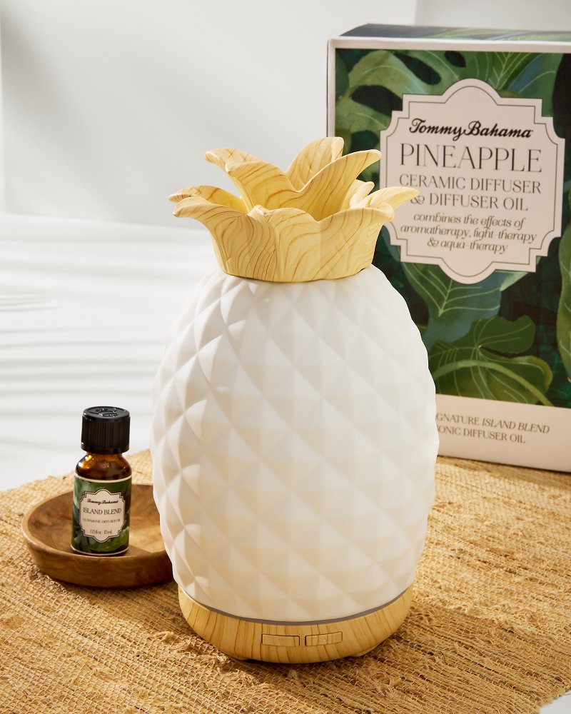 Tommy Bahama | Island Blend Ceramic Pineapple Diffuser / Island Blend