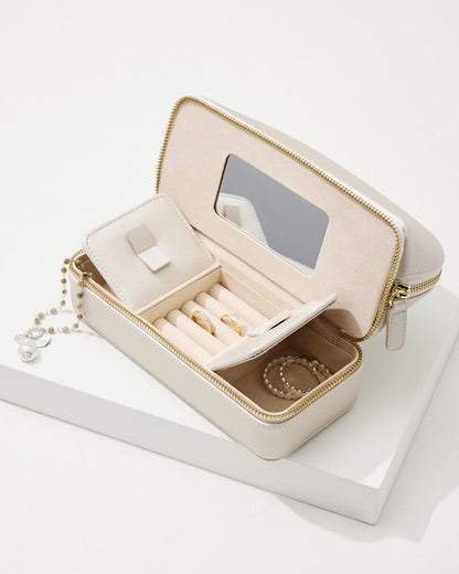 Tommy Bahama | Abby Pearl Pineapple Travel Organizer / Pearl