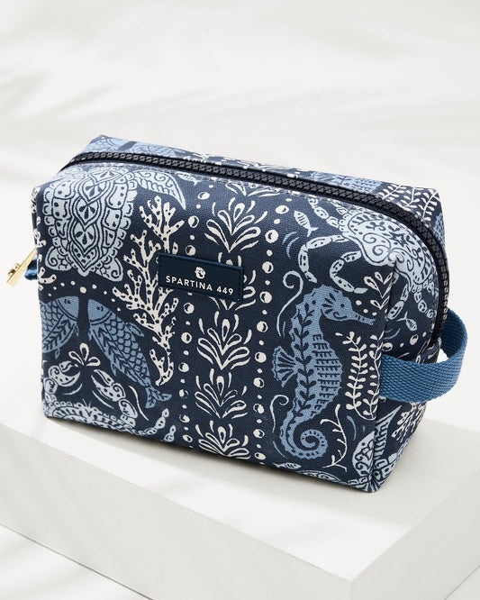 Tommy Bahama | Hamilton Sealife Cosmetic Case / Sea Life