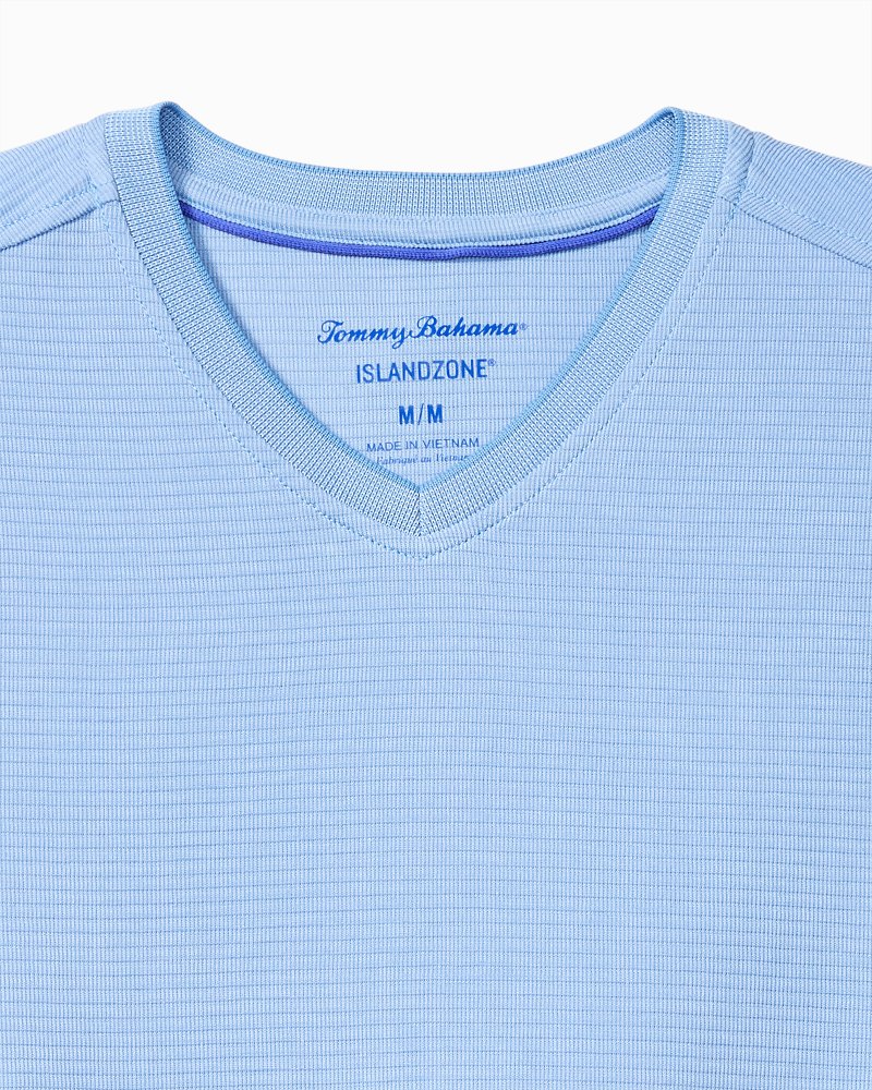 Tommy Bahama | Big & Tall Coastal Crest IslandZone® V-Neck Shirt / Big Sky Blue