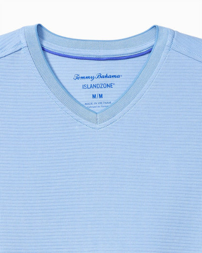 Tommy Bahama | Big & Tall Coastal Crest IslandZone® V-Neck Shirt / Big Sky Blue