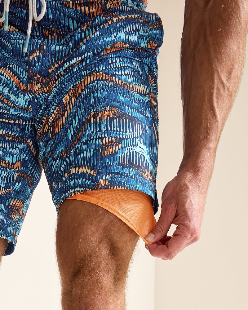 Tommy Bahama | Big & Tall Baja Monte Rio Geo Boardshorts / Kingdom Blue