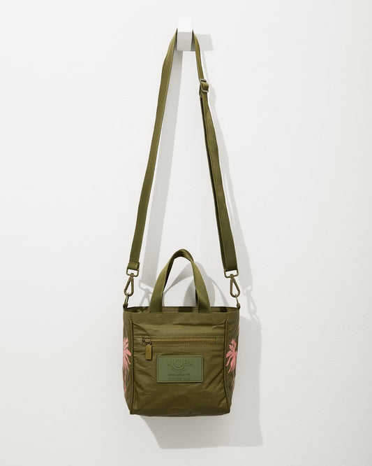 Tommy Bahama | Aloha Collection Paumalu Crossbody Bag / Olive