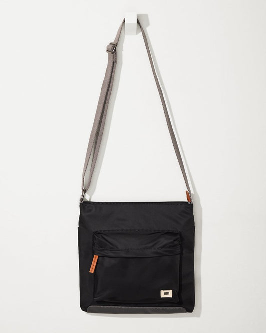 Tommy Bahama | Kennington Black Crossbody / Black