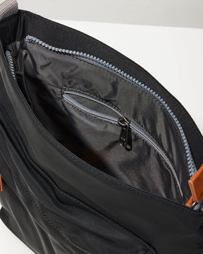 Tommy Bahama | Kennington Black Crossbody / Black