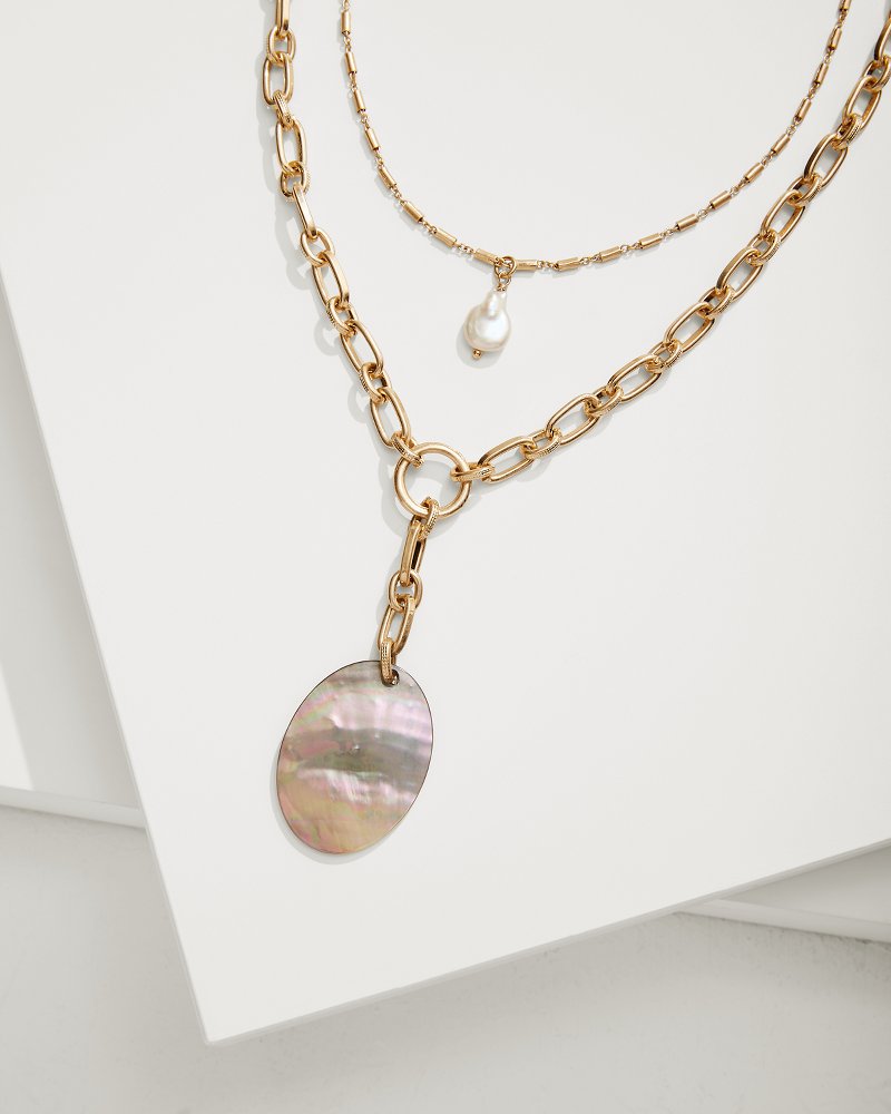 Tommy Bahama | Seaside Layered Shell and Pearl Pendant Necklace / Gold