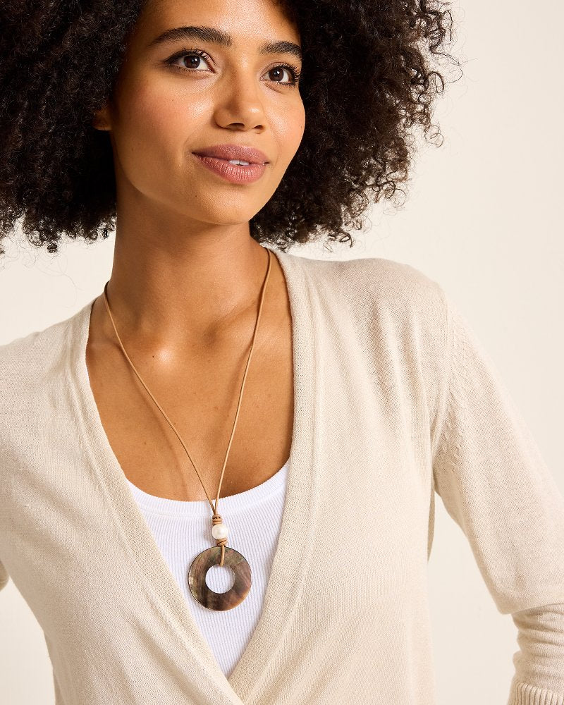 Tommy Bahama | Indigo Shore Grey Shell Pendant Necklace / Gold