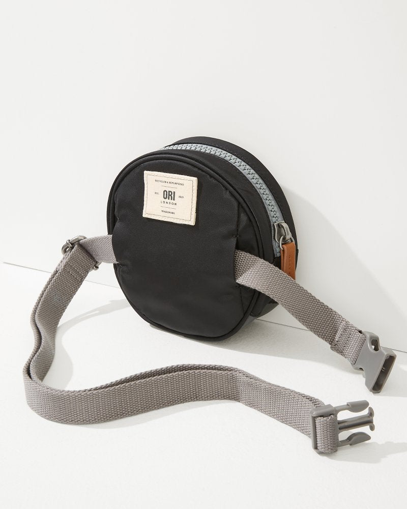 Tommy Bahama | Paddington Black Belt Bag / Black