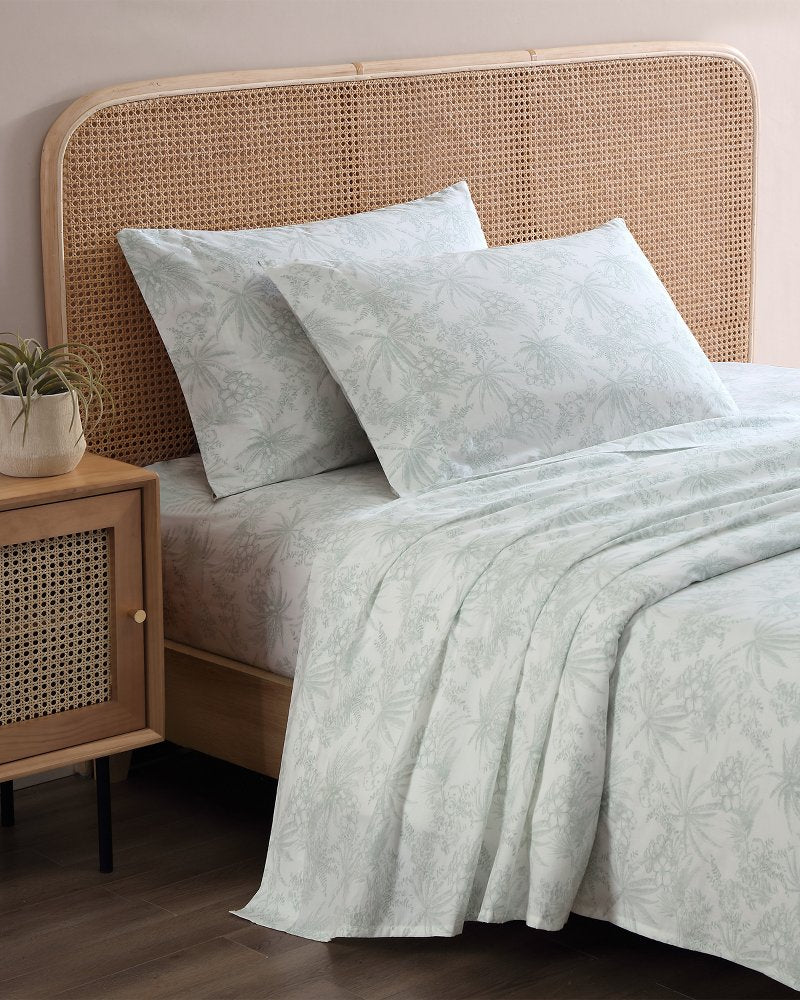 Tommy Bahama | Pen and Ink 4-Piece Queen Sheet Set / Spring Green