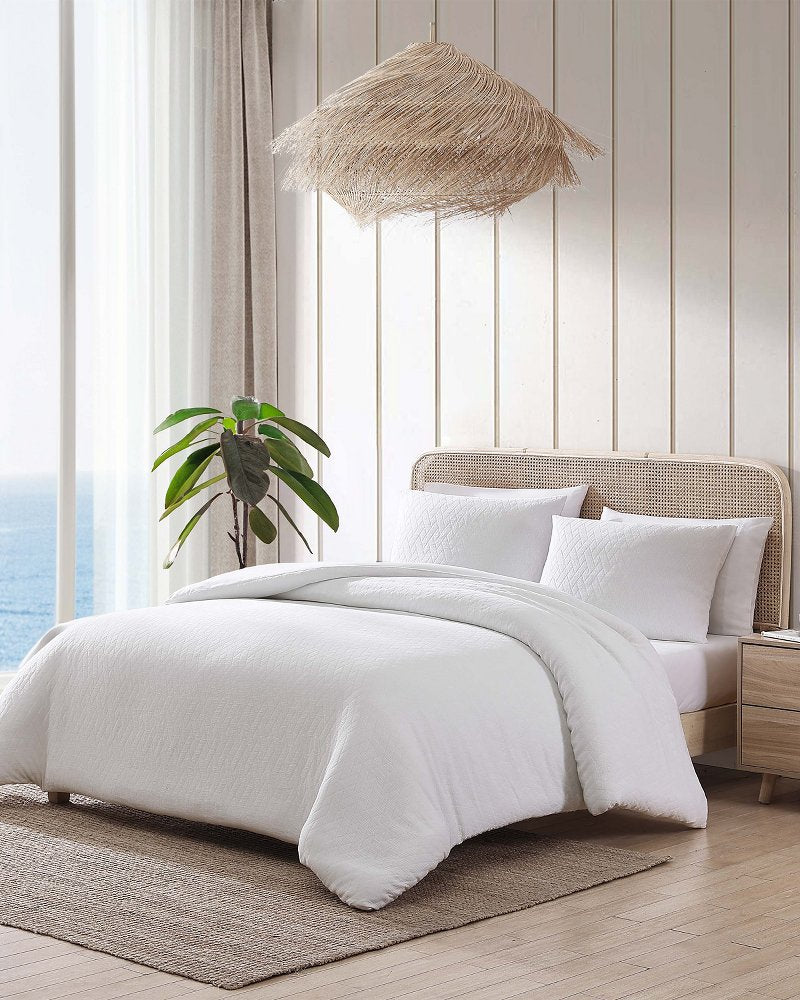 Tommy Bahama | Wicker Woven 3-Piece Full/Queen Comforter Set / White