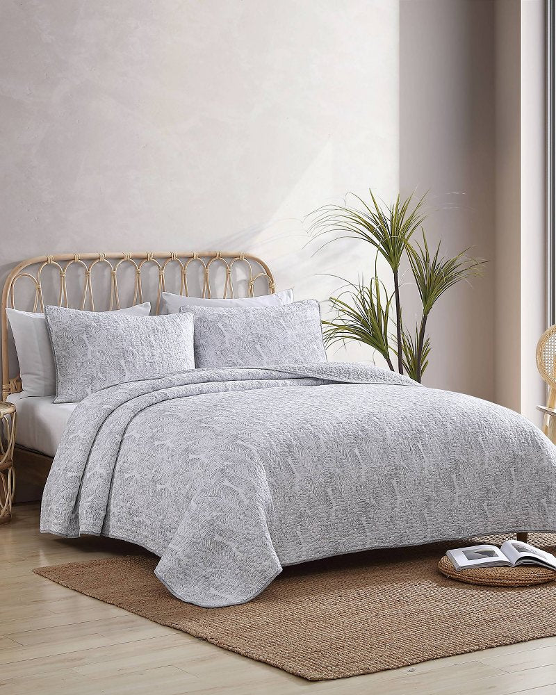 Tommy Bahama | Water Leaves 2-Piece Twin Quilt Set / Grey