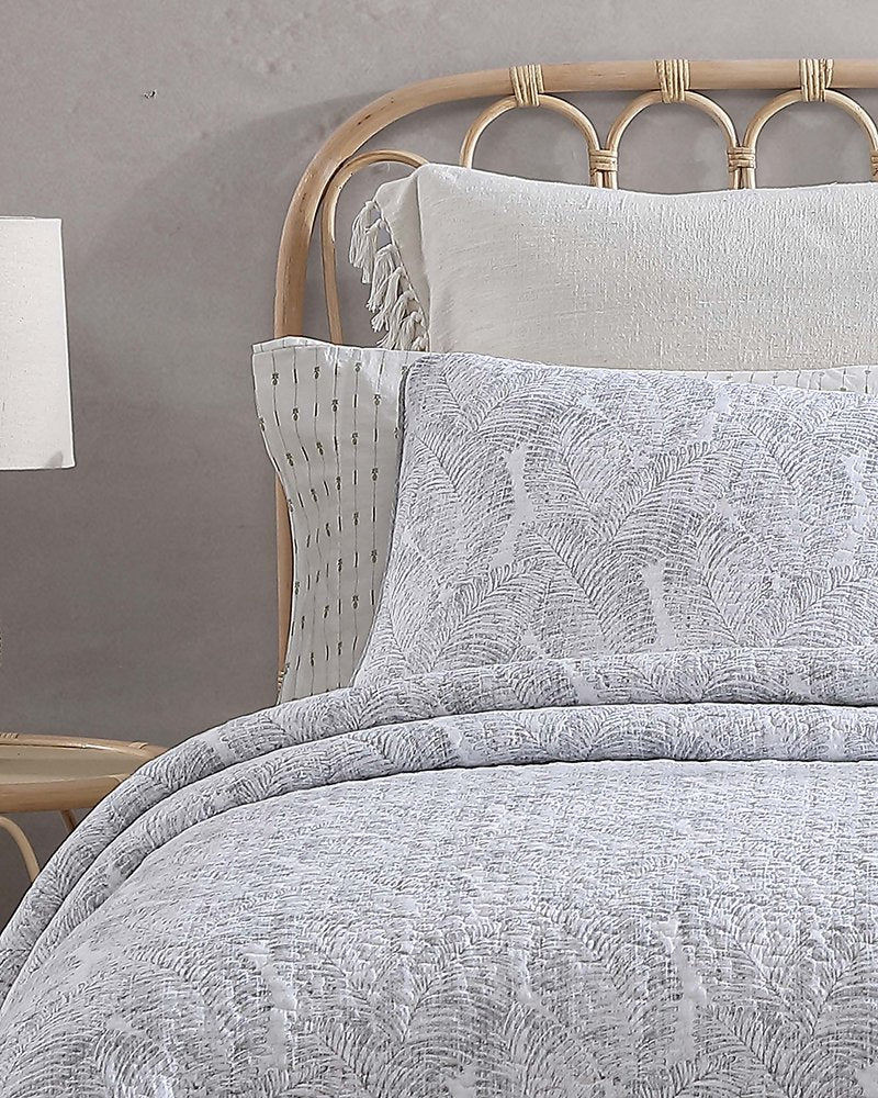 Tommy Bahama | Water Leaves 2-Piece Twin Quilt Set / Grey