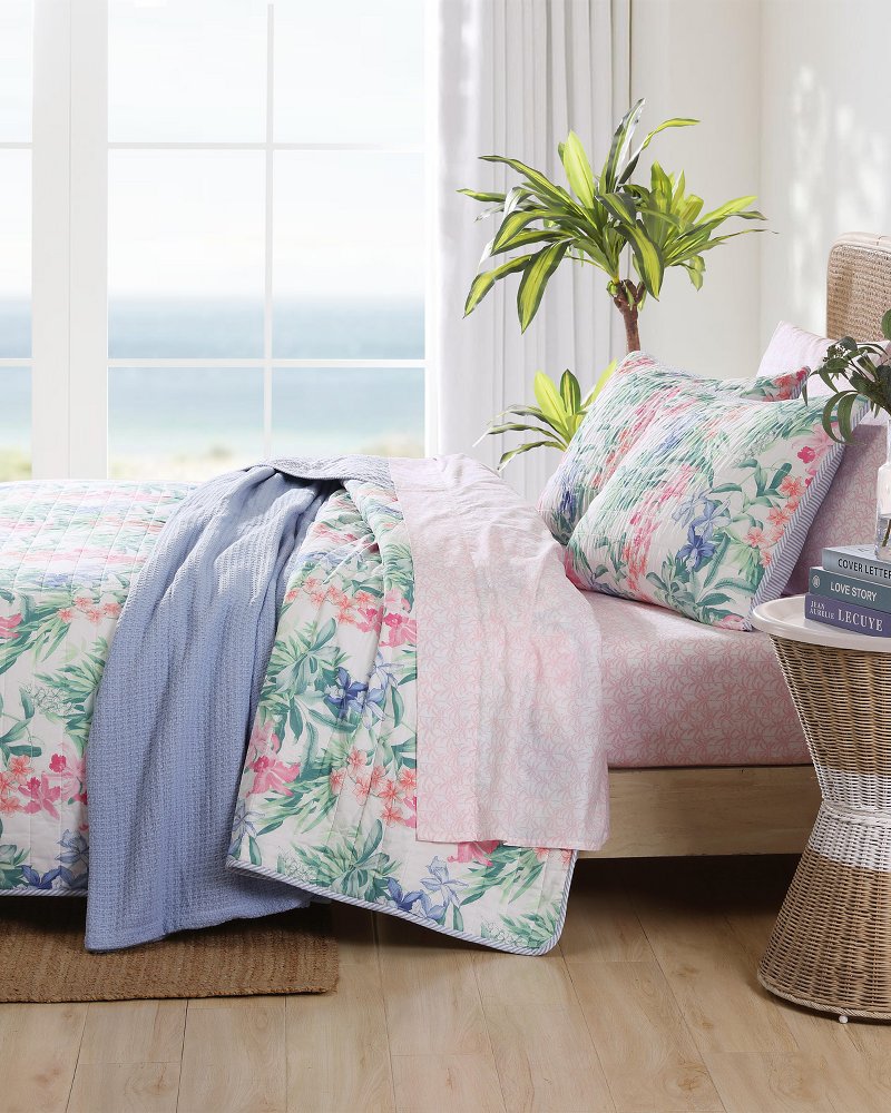 Tommy Bahama | Island Orchid Reversible 3-Piece King Quilt Set / White