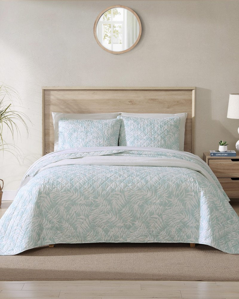Tommy Bahama | Art of Palms Reversible 3-Piece King Quilt Set / Blue