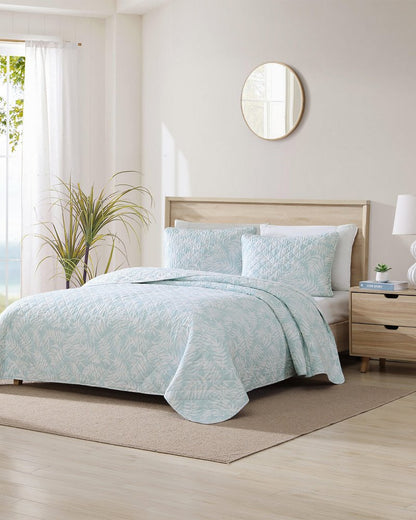 Tommy Bahama | Art of Palms Reversible 3-Piece King Quilt Set / Blue