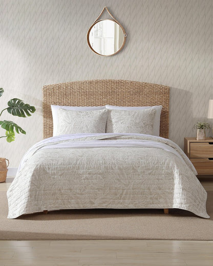 Tommy Bahama | Ocean Deep Reversible 3-Piece Full/Queen Quilt Set / Beige