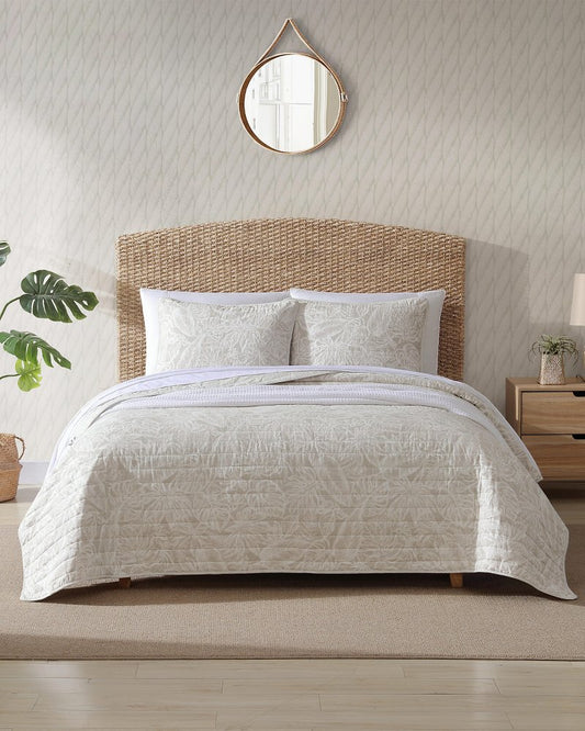 Tommy Bahama | Ocean Deep Reversible 3-Piece Full/Queen Quilt Set / Beige
