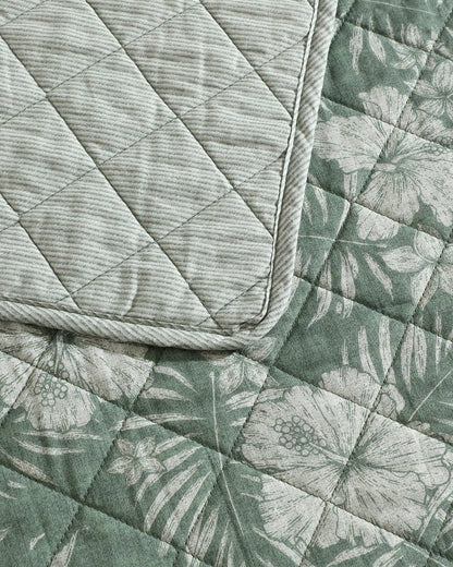 Tommy Bahama | Hibiscus Jungle Reversible 3-Piece Full/Queen Quilt Set / Jungle