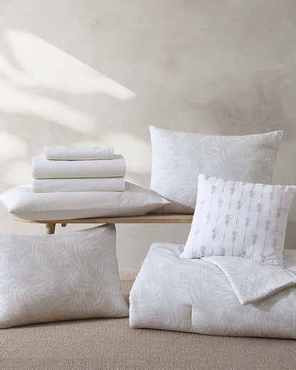 Tommy Bahama | Art Of Palms 8-Piece King Bed Set / Beige