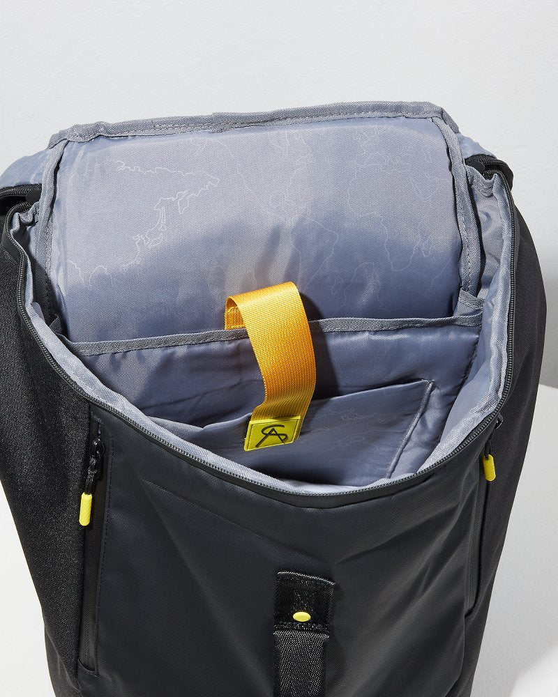 Tommy Bahama | Samsara Weekender Travel Backpack / Black