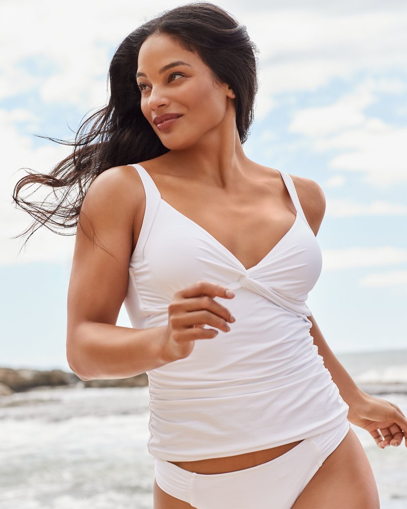 Tommy Bahama | Pearl Underwire Twist-Front Tankini Top / White