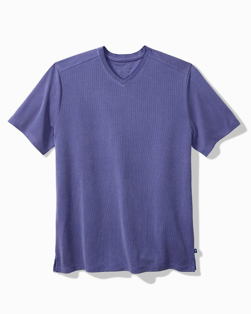 Tommy Bahama | Coastal Crest IslandZone® V-Neck Shirt / Deep Ultramarine