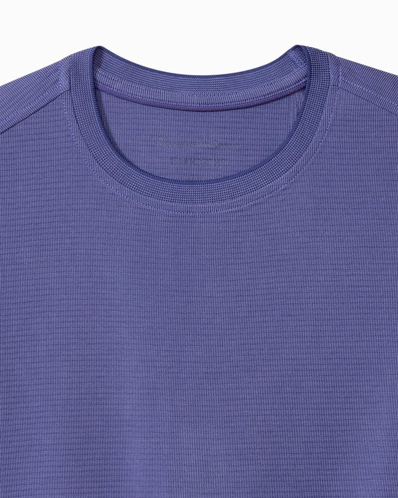 Tommy Bahama | Coastal Crest IslandZone® Long-Sleeve T-Shirt / Deep Ultramarine