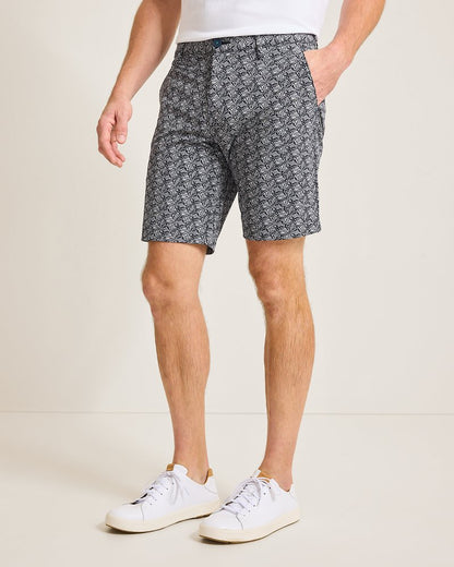 Tommy Bahama | Chip Shot Beachcomber Geo IslandZone® 9-Inch Shorts / Black