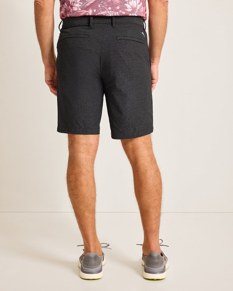 Tommy Bahama | Chip Shot IslandZone® 9-Inch Shorts / Black