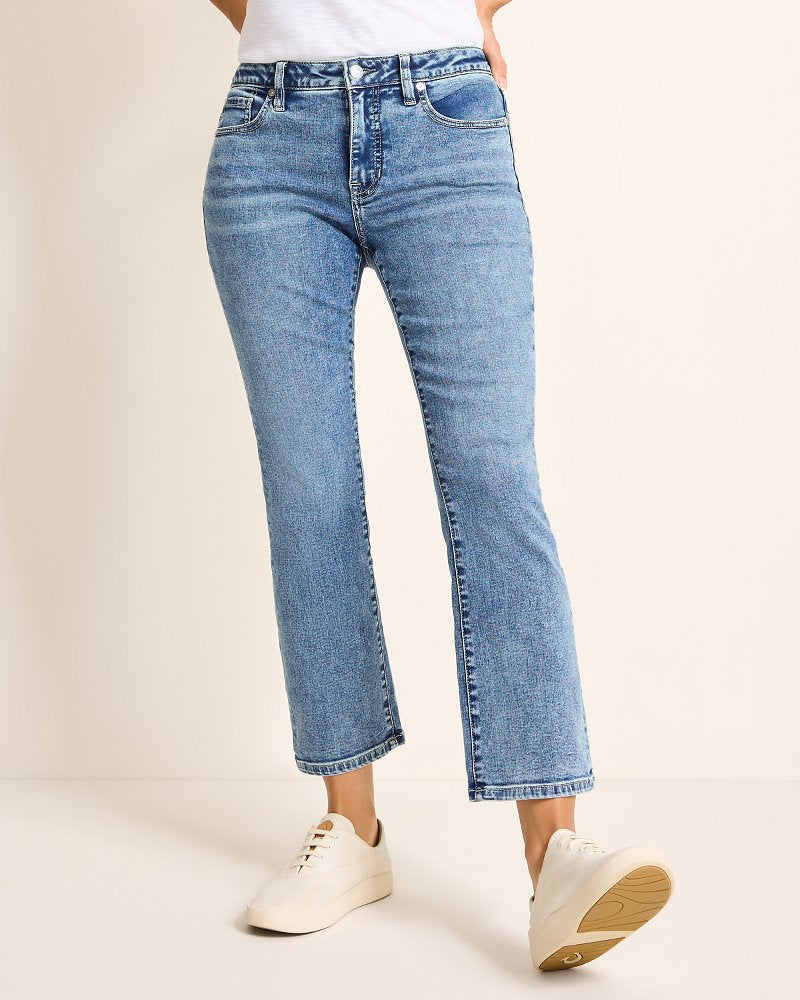 Tommy Bahama | Mid-Rise Cropped Mini Bootcut Jeans / Med Azul Wash
